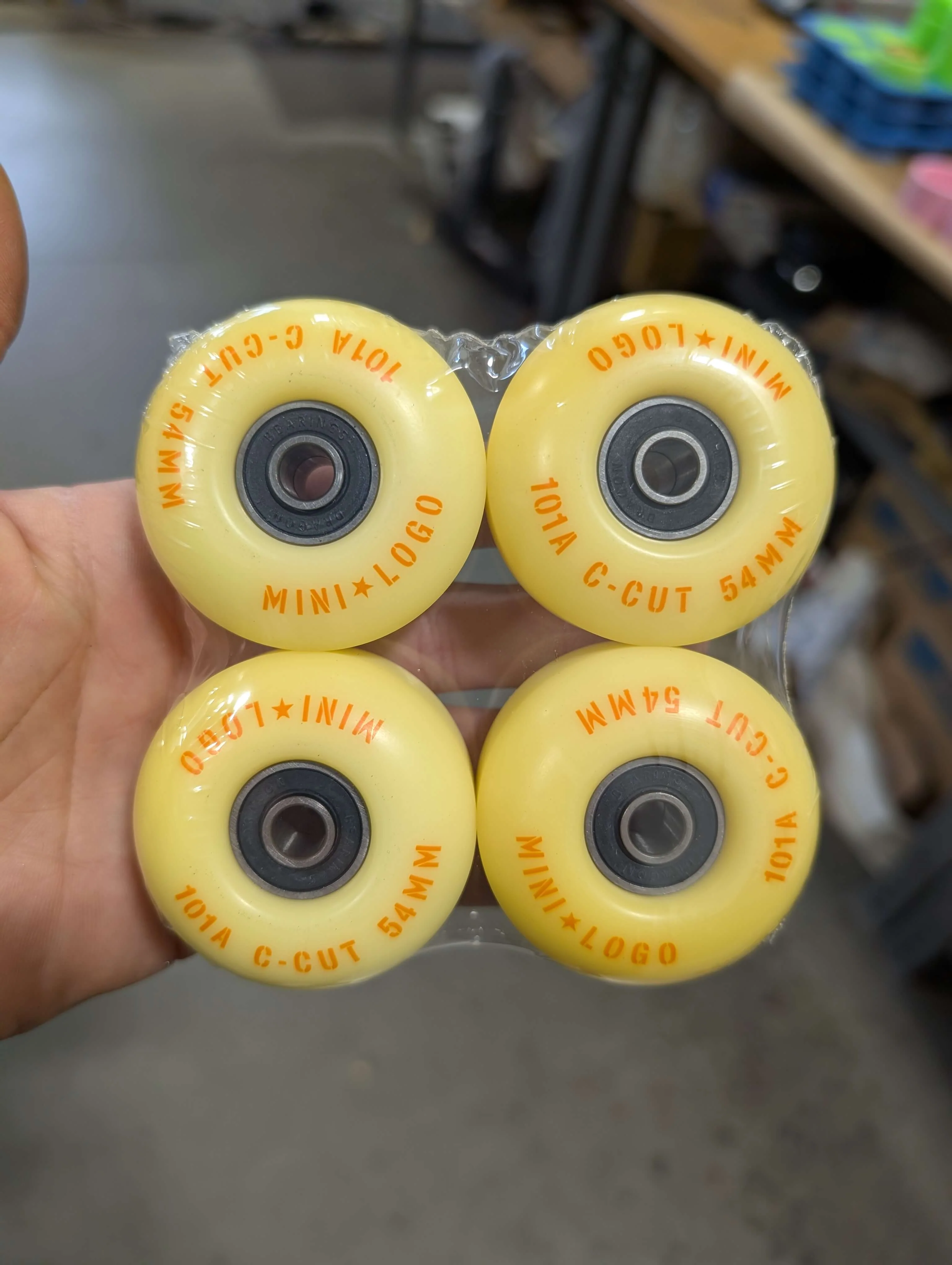 Mini Logo C-Cut 54mm/101a Wheels, White w/ Bearings [BLEMISH] - Image 2