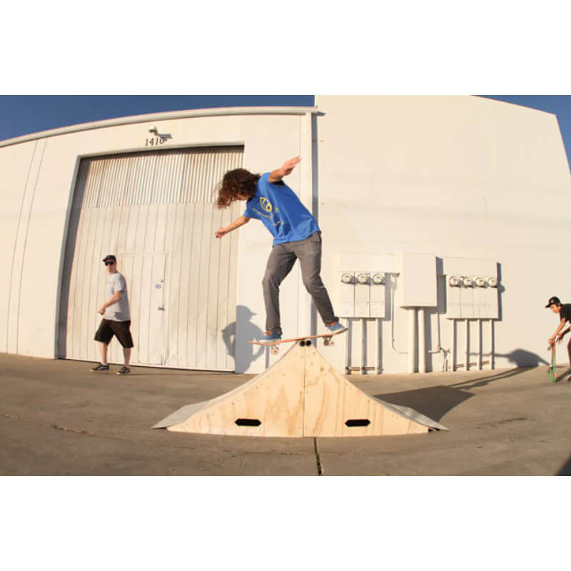Quarter Pipe Ramp – Spine - Image 2